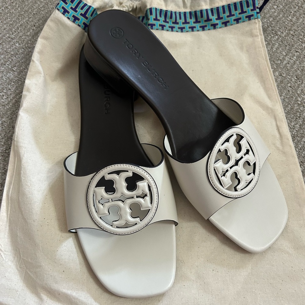 Tory Burch Bombe Miller Slide in sz. 11 White and Dark Brown